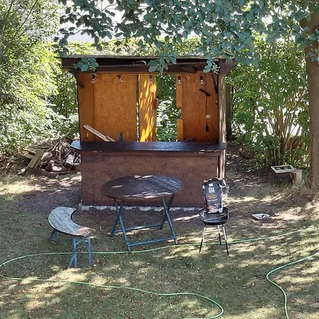 In Zentraler Lage Naehe Bahnhof Mit 3 Schlafzimmern, Wohnzimmer, Kueche, Bad, Gaeste-wc Und Grossem Balkon, Parkplaetze Vorhanden