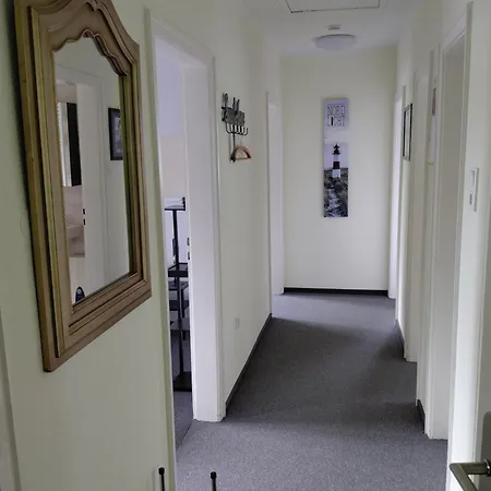 In Zentraler Lage Naehe Bahnhof Mit 3 Schlafzimmern, Wohnzimmer, Kueche, Bad, Gaeste-wc Und Grossem Balkon, Parkplaetze Vorhanden Appartement